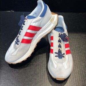 Adidas Retropy E5 in White/Red/Blue Unisex